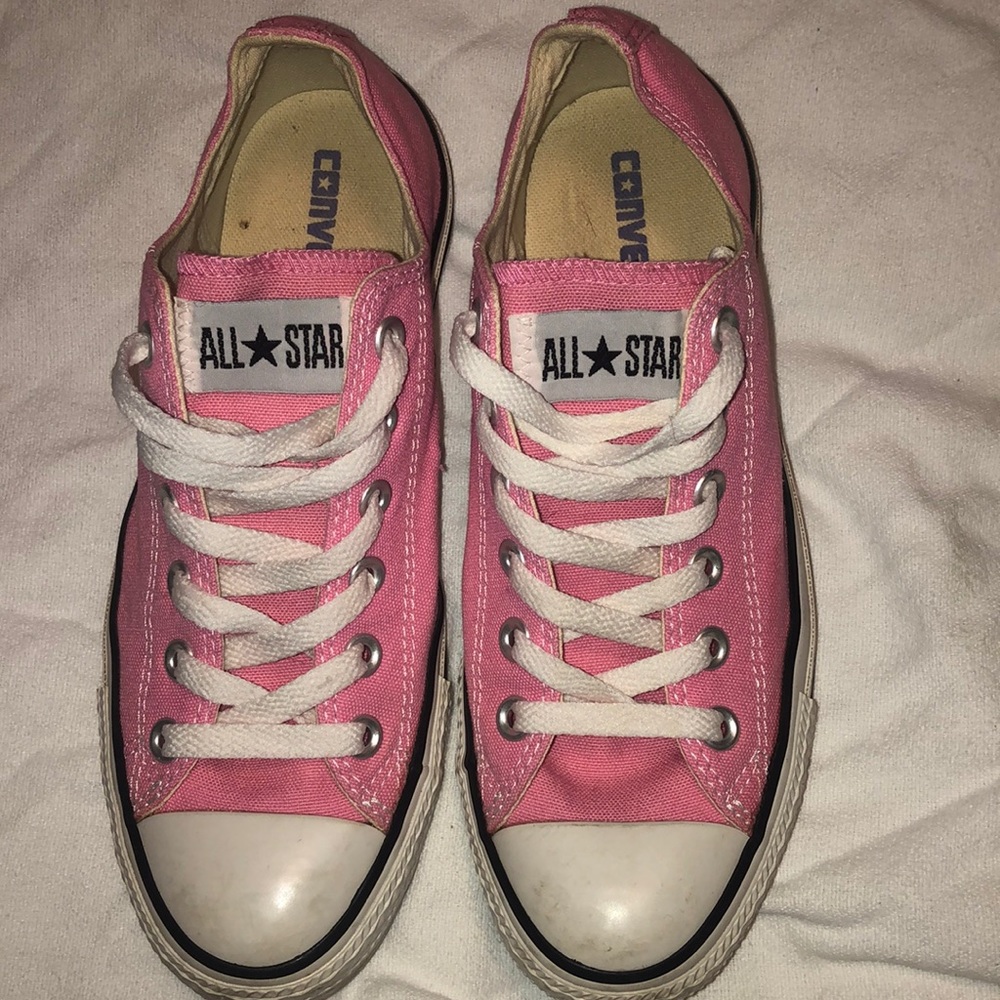 Pink chuck Taylor. Womens sz 8.